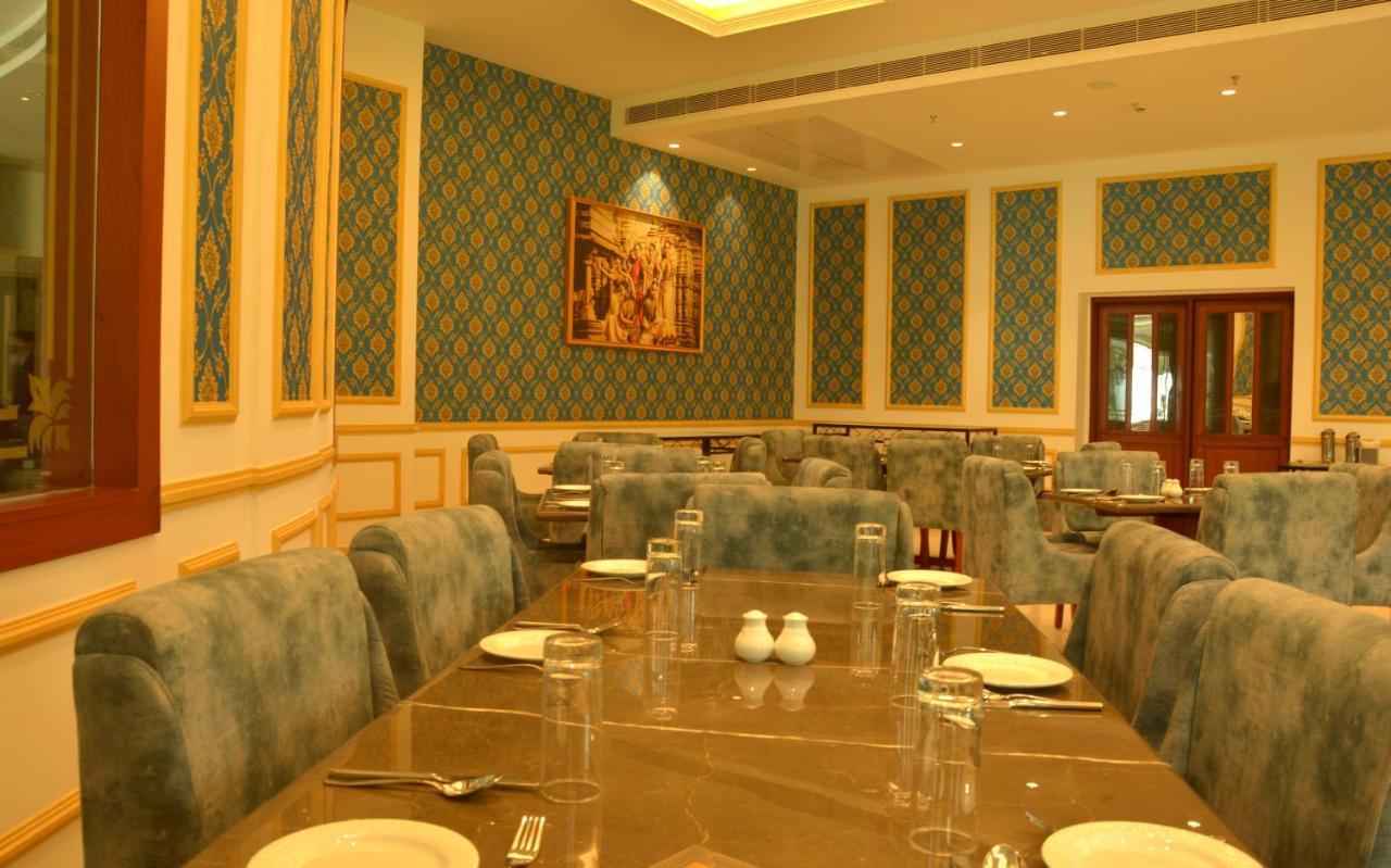 Hotel Chandela Кхаджурахо Экстерьер фото