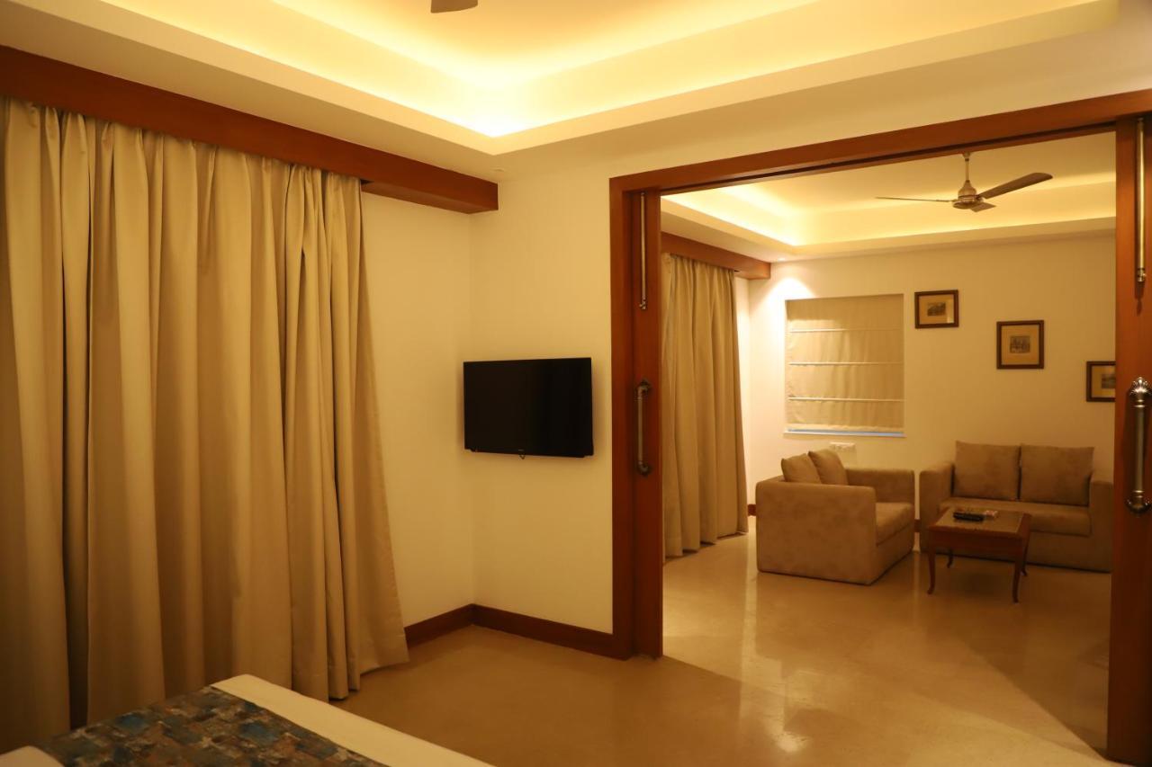 Hotel Chandela Кхаджурахо Экстерьер фото