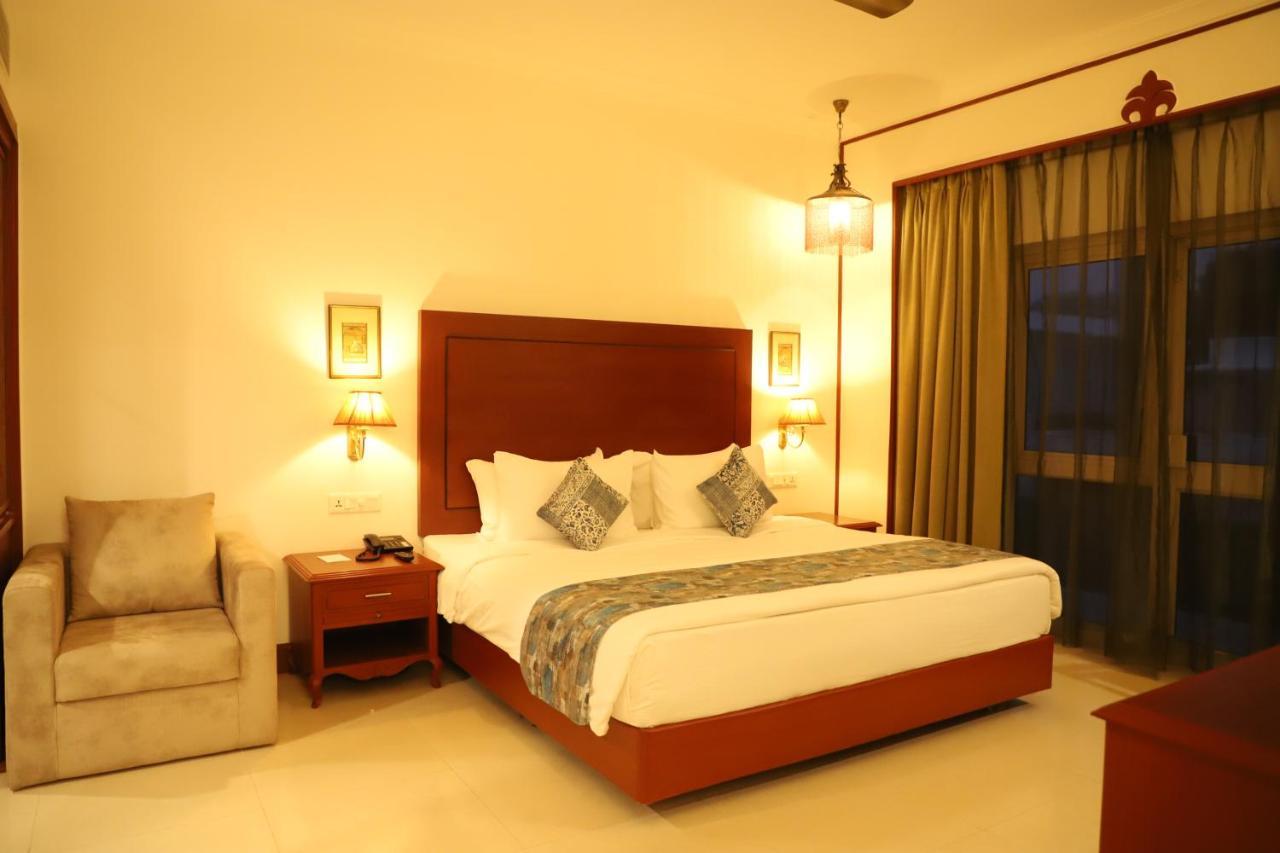 Hotel Chandela Кхаджурахо Экстерьер фото