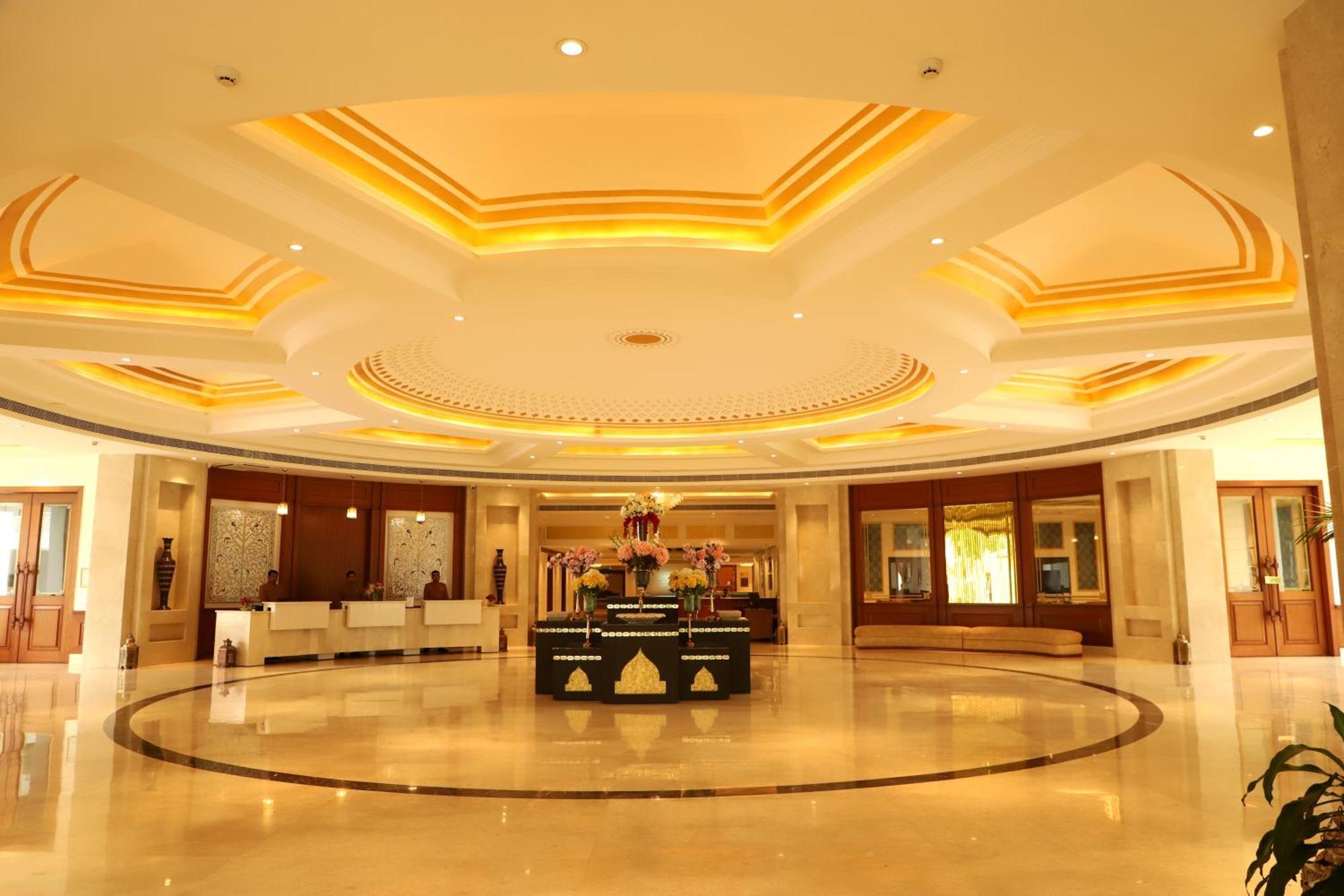 Hotel Chandela Кхаджурахо Экстерьер фото