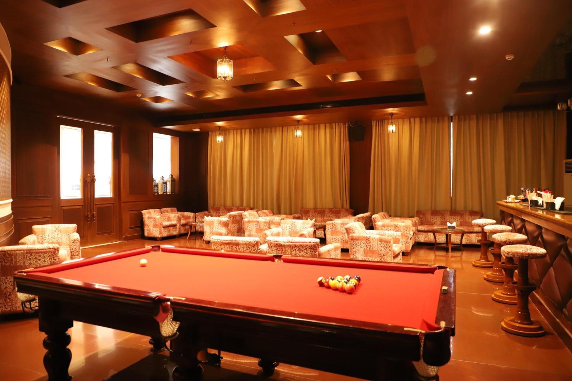 Hotel Chandela Кхаджурахо Экстерьер фото